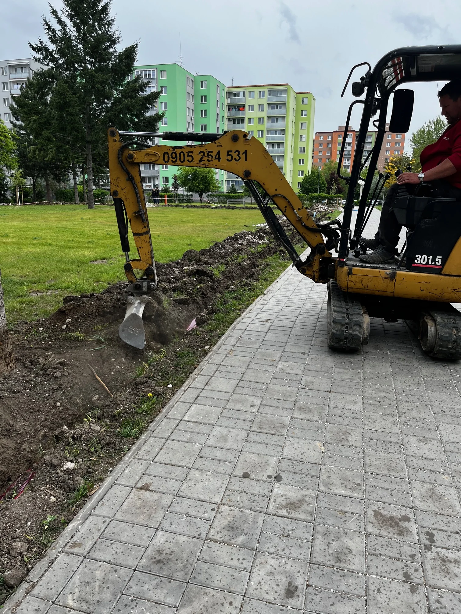 Inštalácia verejného osvetlenia, sídlisko v Piešťanoch