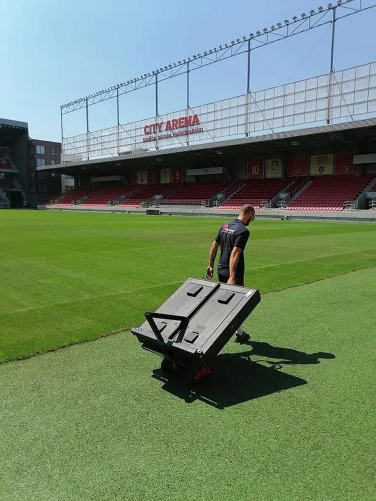 Výmena reklamných panelov, Spartak Trnava